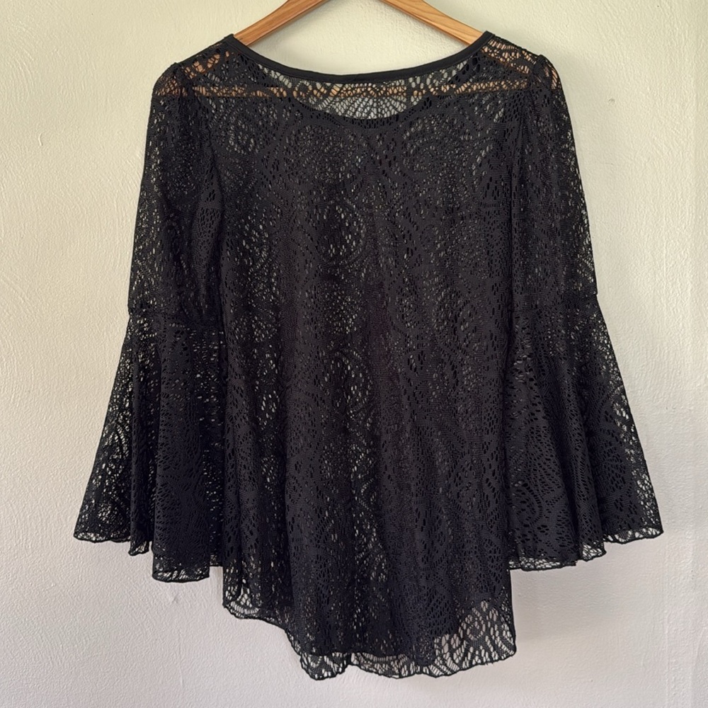 NWT Cacia Swimwear Black Asymmetrical Bell Sleeve Blouse medium - Picture 5 of 5